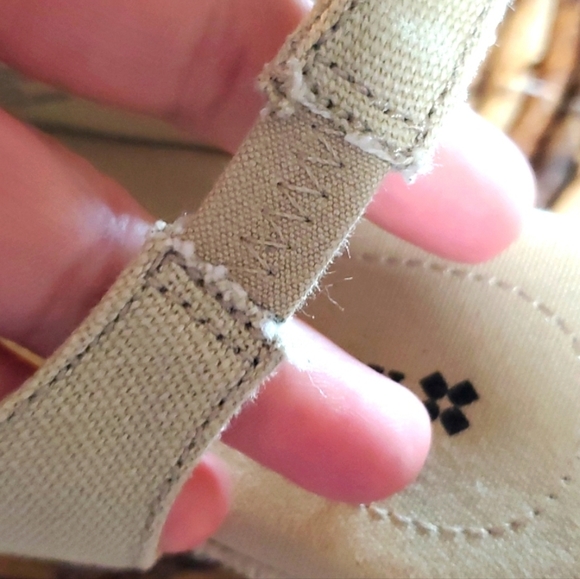 Naturalizer Sandals size 6M Excellent condition beautiful Khaki color fabric - Picture 6 of 15